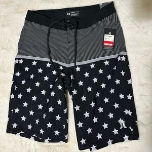 NWT Hurley Size 28 Men's Black and White Star Board Shorts